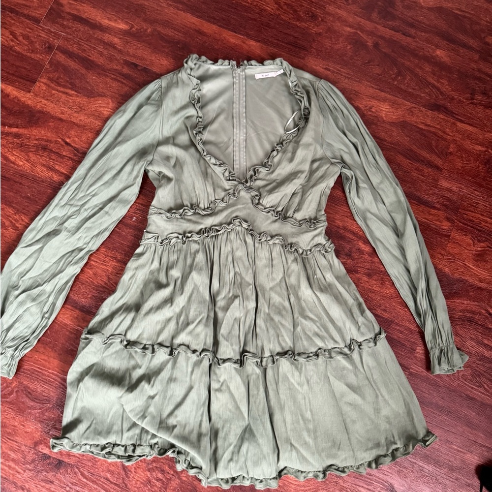 Francesca’s Green Long Sleeve Ruffle Dress